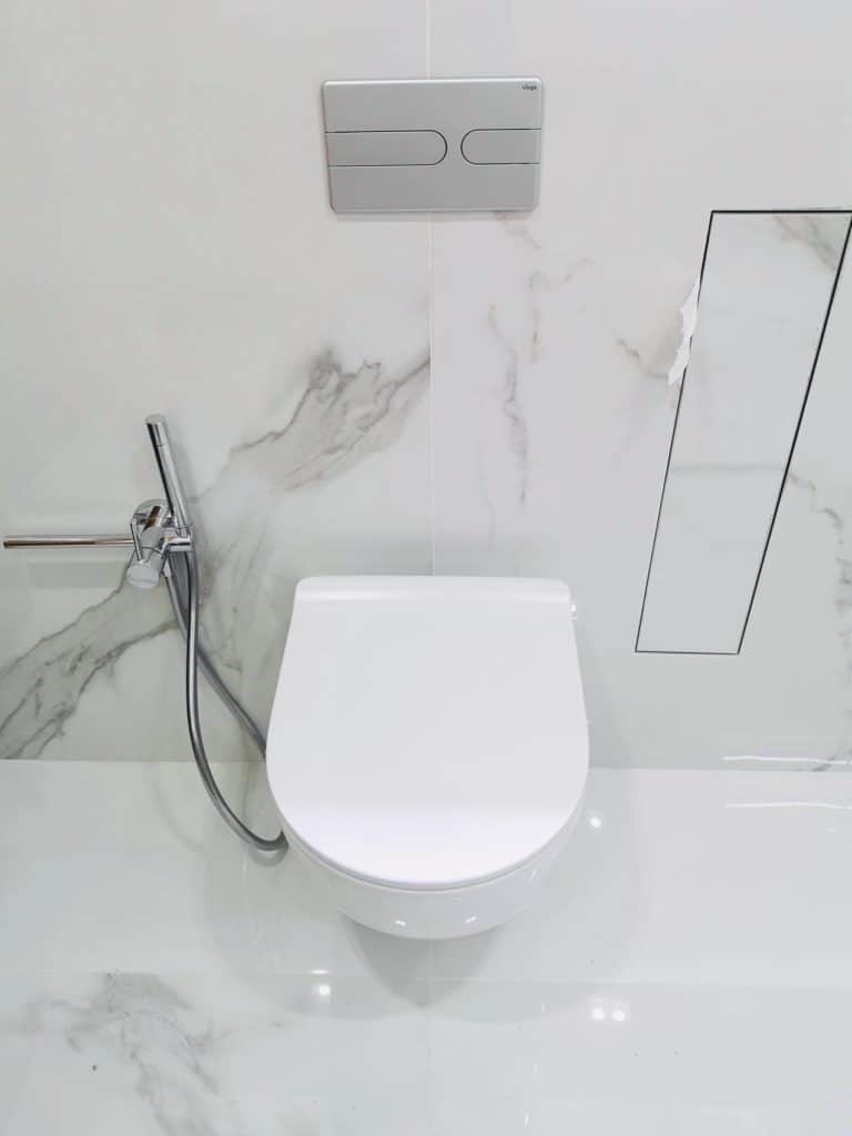 Reforma de baño estilo Moderno Minimalista en Barcelona
