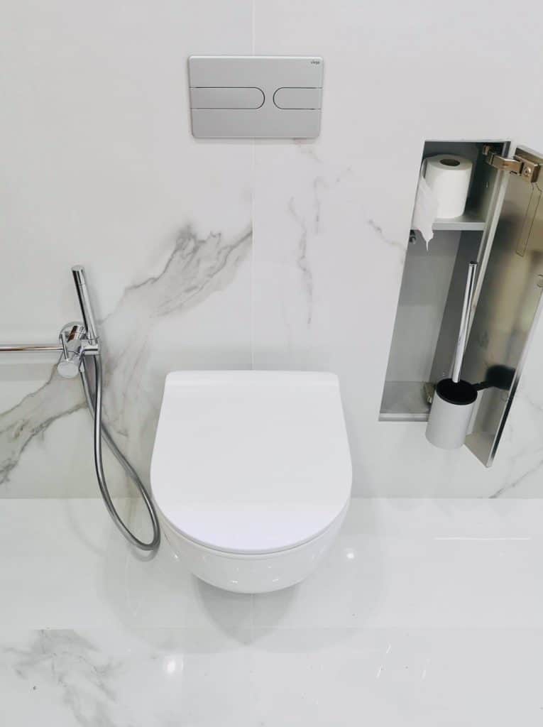 Reforma de baño estilo Moderno Minimalista en Barcelona