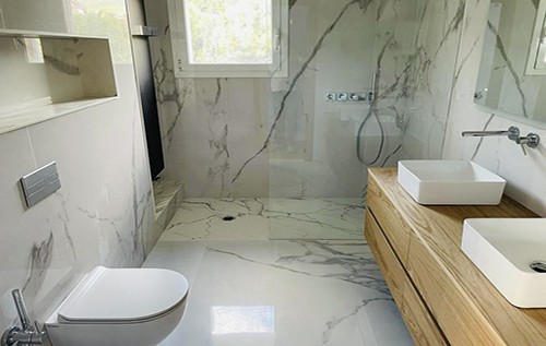 Reforma de baño estilo Moderno Minimalista en Barcelona