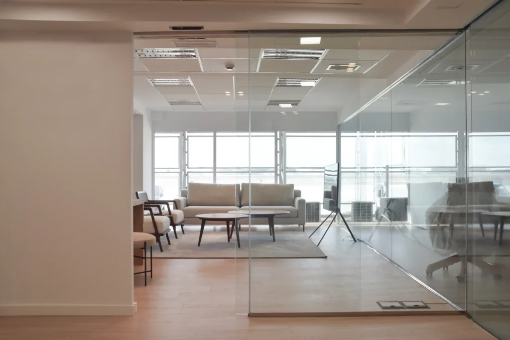 Reforma de oficinas en Aeropuerto de Valencia