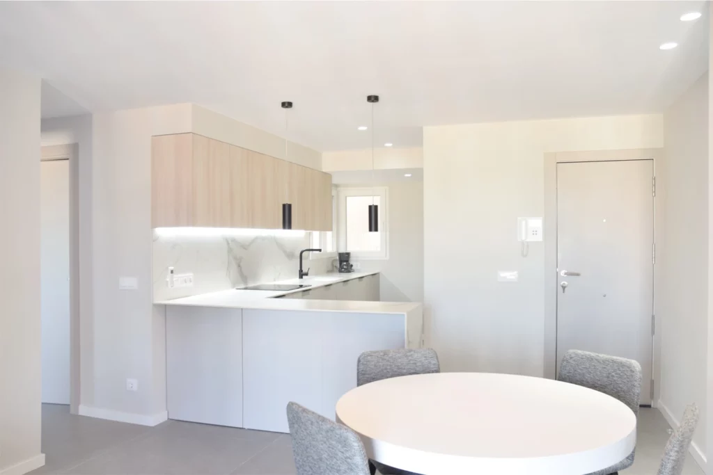 Reforma de piso estilo mediterráneo en Camins al Grau, Valencia