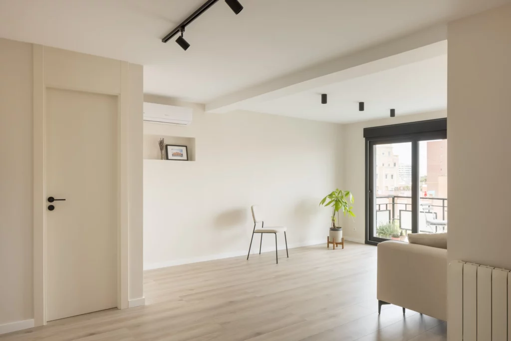Reforma de piso estilo Nórdico-Industrial en Campanar, Valencia