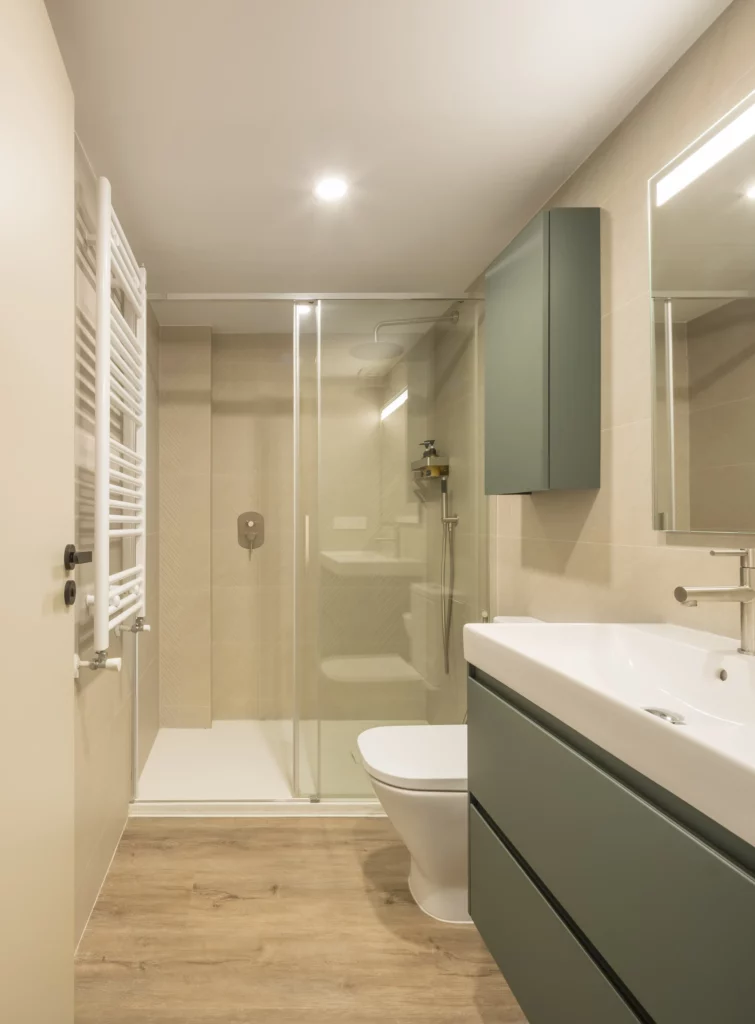 Reforma de piso estilo Contemporáneo en Albors, Valencia