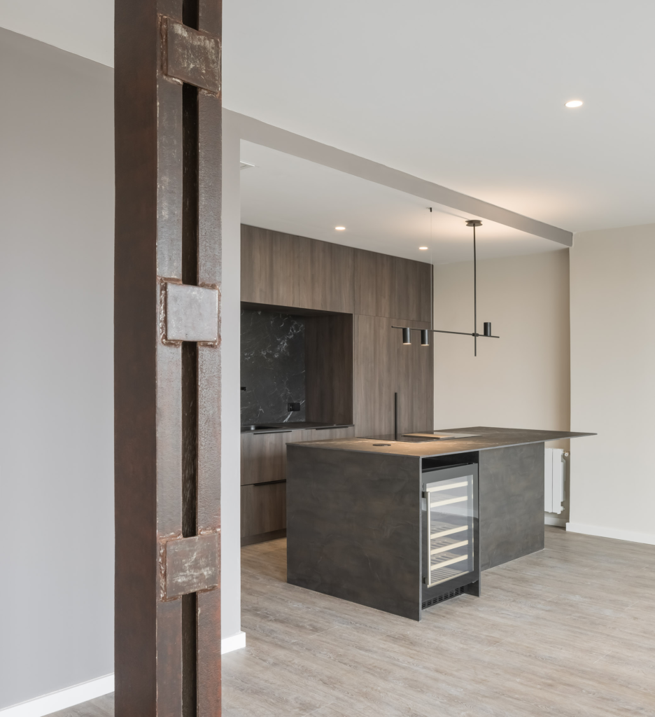 Reforma integral de vivienda estilo Industrial en Ciutat Vella, Valencia