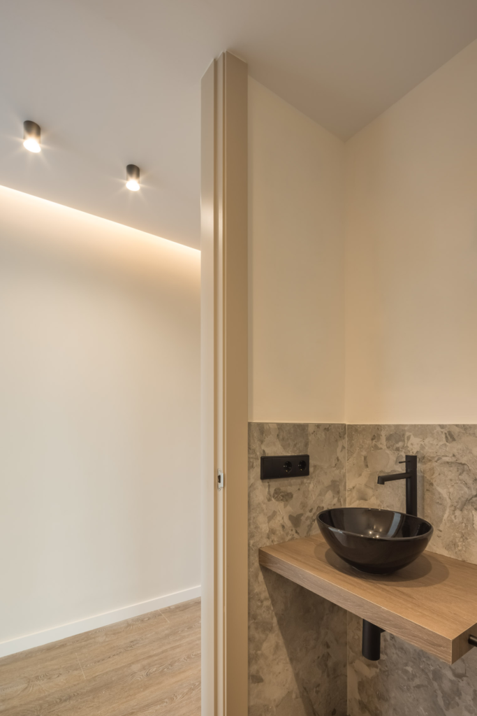 Reforma integral de vivienda estilo Industrial en Ciutat Vella, Valencia